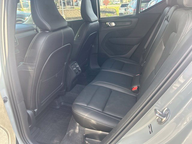 Used 2025 Volvo XC40 B5 Plus w/ Protection Package Premier AWD/4WD image 13