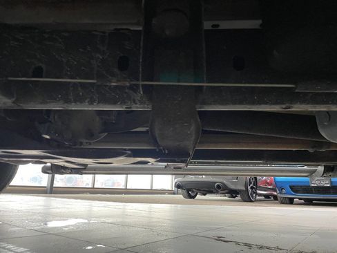 Used 2017 RAM 1500 Laramie w/ Convenience Group image 16