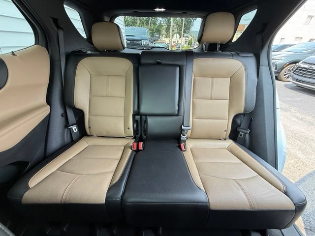 Used 2023 Chevrolet Equinox Premier AWD/4WD image 16