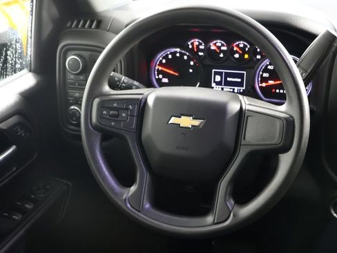Used 2024 Chevrolet Silverado 2500 Custom AWD/4WD image 10