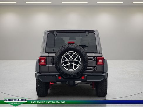 Used 2025 Jeep Wrangler Unlimited Rubicon AWD/4WD image 5