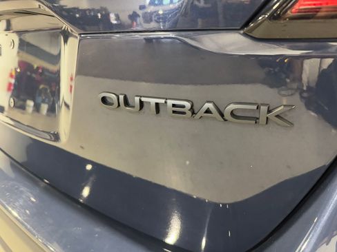 Used 2025 Subaru Outback Onyx Edition AWD/4WD image 33