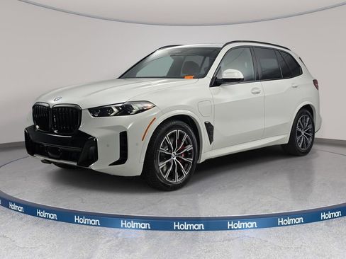 New 2026 BMW X5 xDrive50e w/ M Sport Package AWD/4WD image 1
