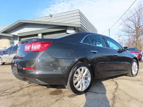 Used 2016 Chevrolet Malibu LTZ image 2