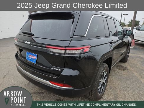 Used 2025 Jeep Grand Cherokee Limited AWD/4WD image 11