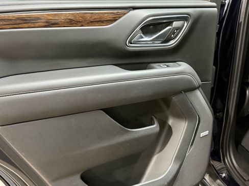 Used 2023 Chevrolet Tahoe Premier AWD/4WD image 37