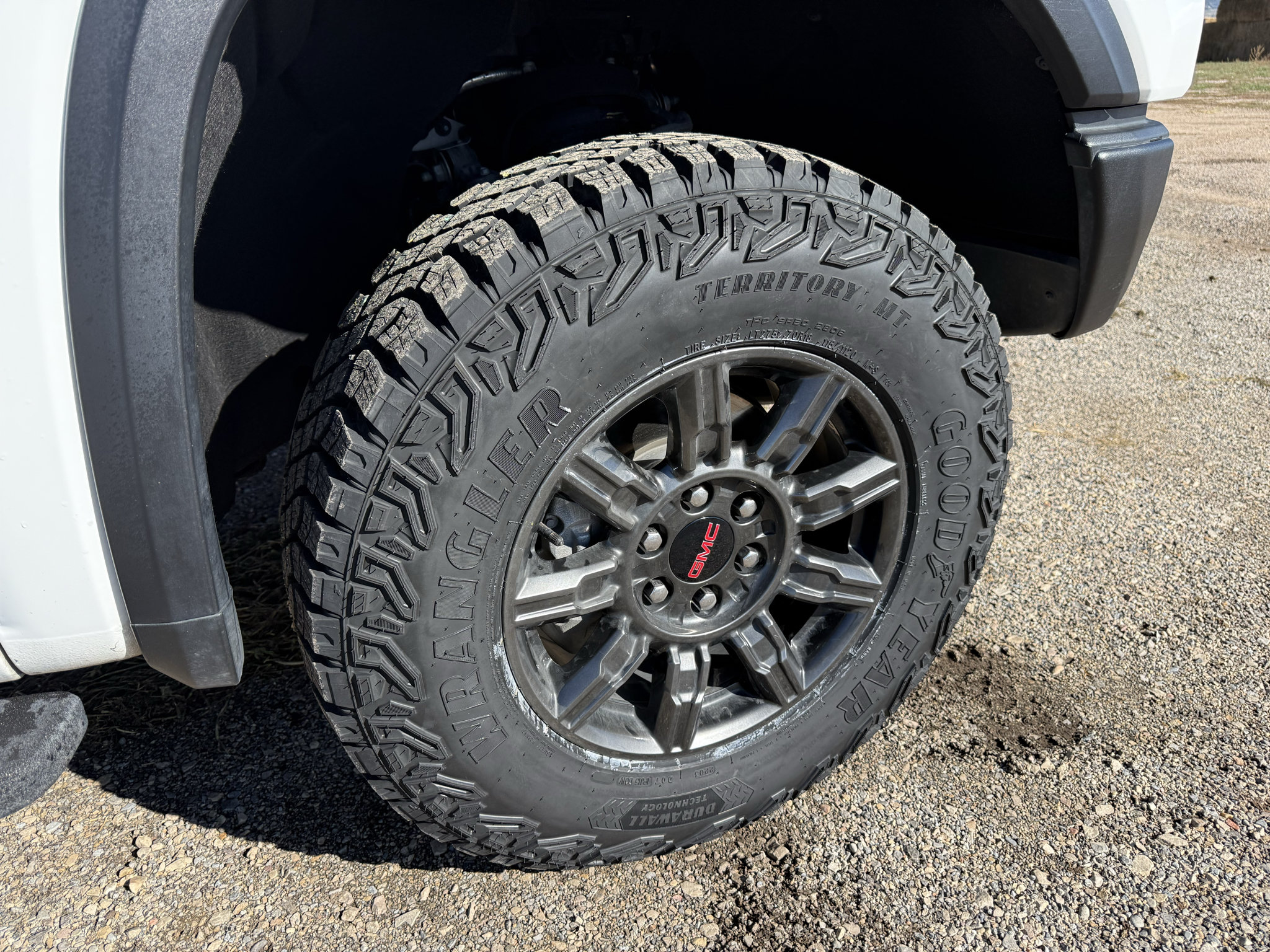 Used 2024 GMC Sierra 1500 AT4X AWD/4WD image 9