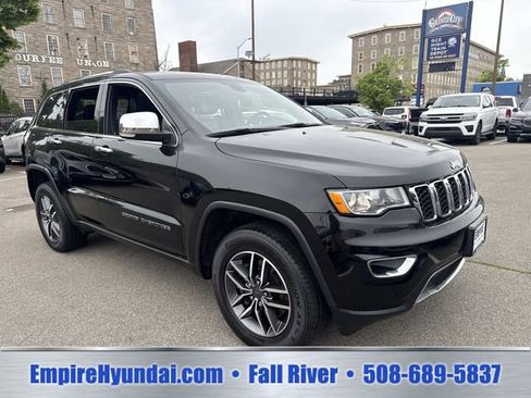 Used 2021 Jeep Grand Cherokee Limited AWD/4WD image 2