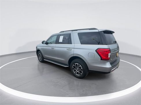 Used 2023 Ford Expedition XLT image 8