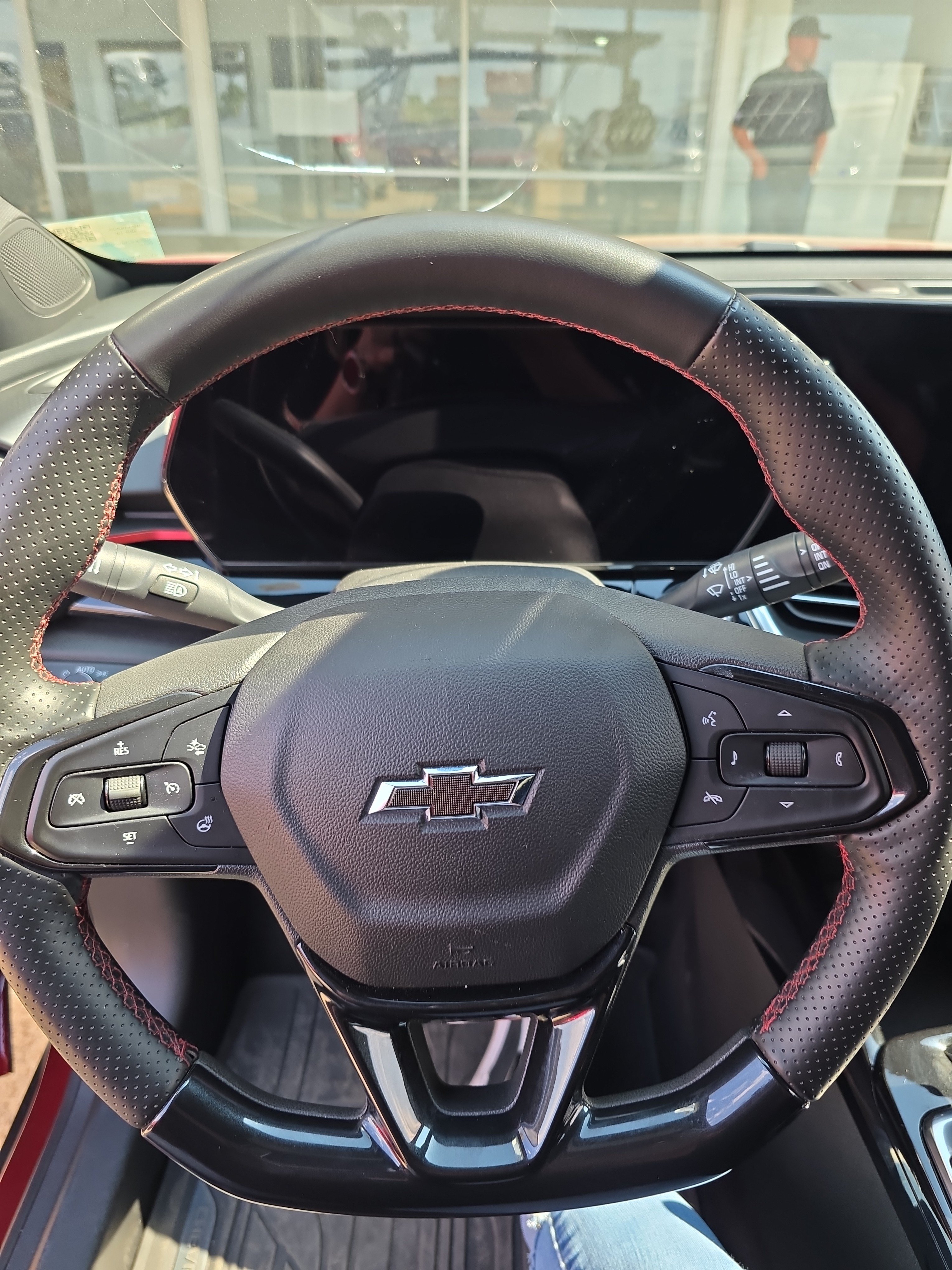 Used 2024 Chevrolet Trax RS w/ Driver Confidence Package FWD image 11