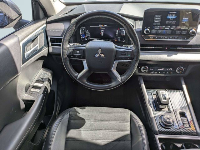 Used 2024 Mitsubishi Outlander SE FWD image 18