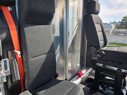 Used 2024 Chevrolet Brightdrop 600 w/ Battery Pack, Max Range image 11