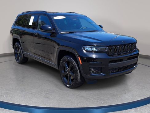 Used 2023 Jeep Grand Cherokee L Laredo AWD/4WD image 3