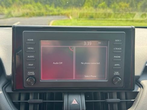 Used 2019 Toyota RAV4 LE w/ Carpet Mat Package AWD/4WD image 23