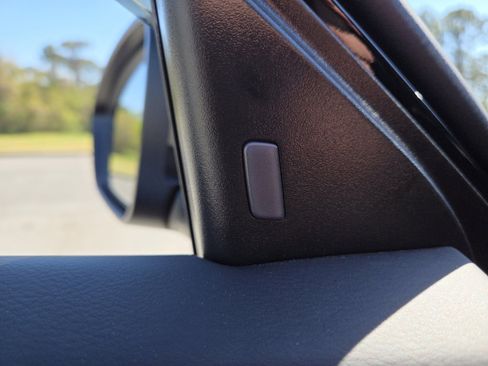 Used 2025 Nissan Sentra SV w/ Trunk Package image 29