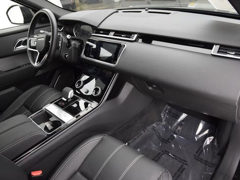 Used 2022 Land Rover Range Rover Velar R-Dynamic S image 14