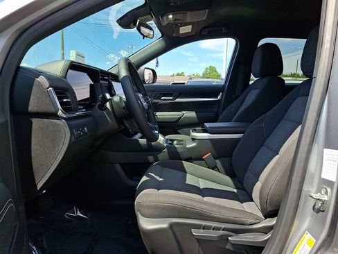 Used 2025 GMC Terrain Elevation AWD/4WD image 13