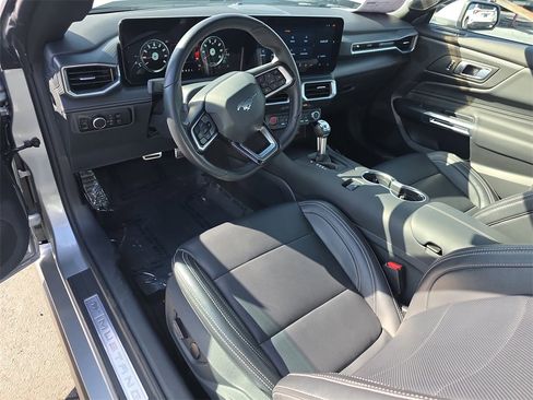 Used 2025 Ford Mustang Premium image 14