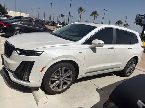 Used 2020 Cadillac XT6 Premium Luxury FWD image 10