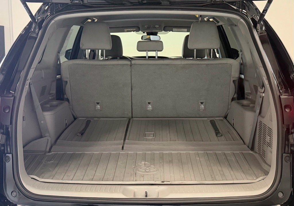 Used 2019 Toyota Highlander LE FWD image 26