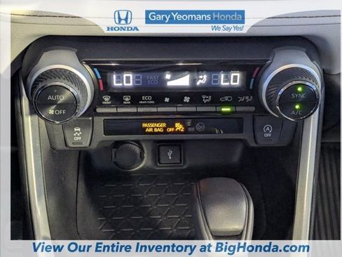 Used 2022 Toyota RAV4 XLE image 20