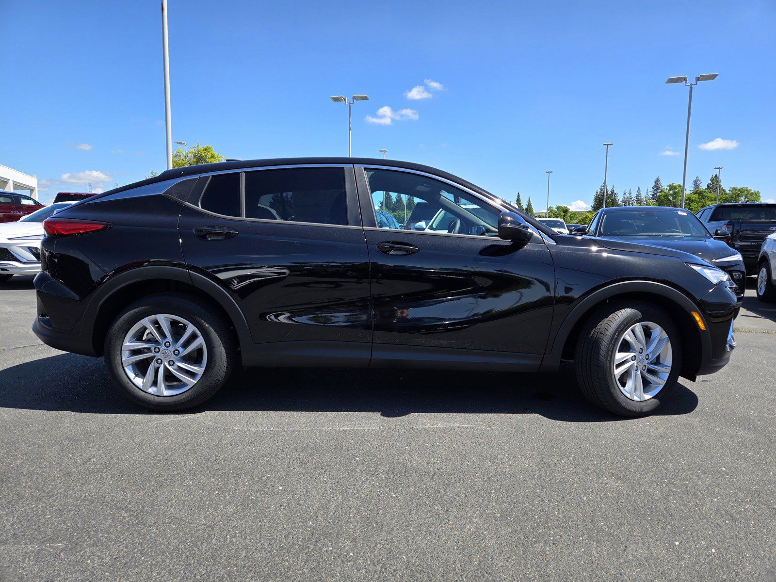 New 2026 Buick Envista Preferred FWD image 3
