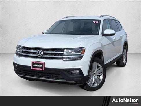 Used 2019 Volkswagen Atlas SE w/ Towing Package image 1