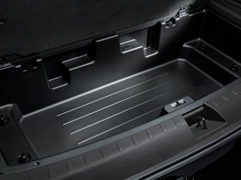 Used 2023 Chevrolet Traverse RS image 17