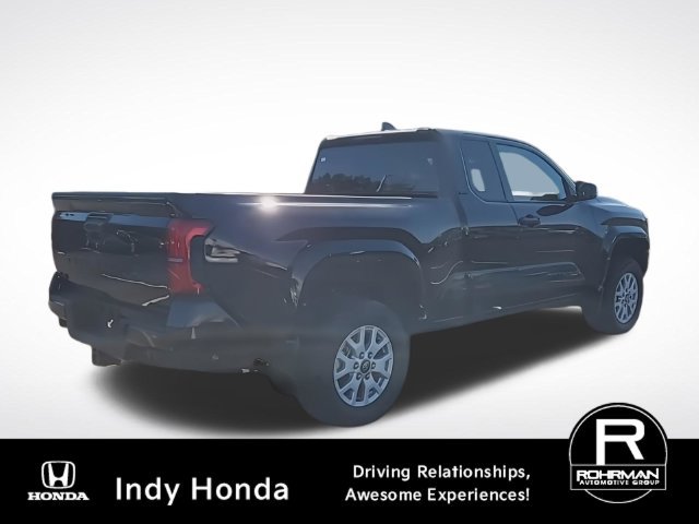Used 2024 Toyota Tacoma SR5 AWD/4WD image 9