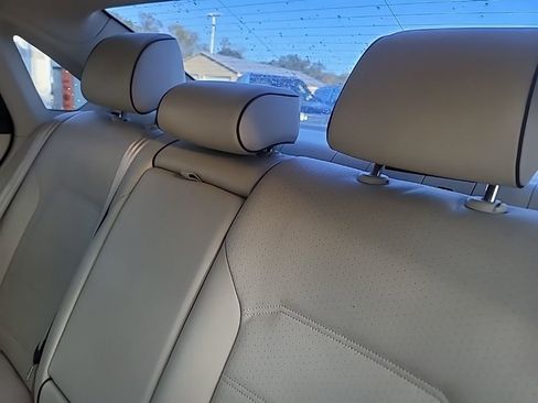 Used 2017 Volkswagen Passat 1.8T SE image 10