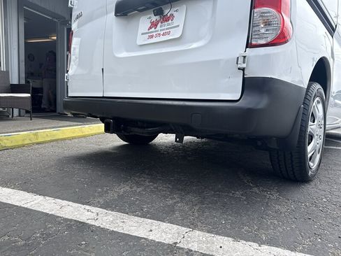 Used 2014 Nissan NV200 S FWD image 9