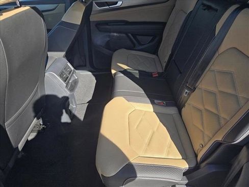 New 2026 Volkswagen Atlas Cross Sport SE image 15