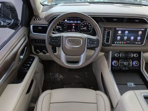 Used 2021 GMC Yukon Denali w/ Denali Ultimate Package RWD image 17