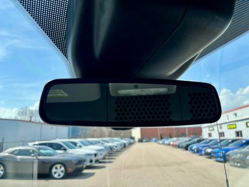 Used 2018 Ford Transit 250 130 Medium Roof image 15