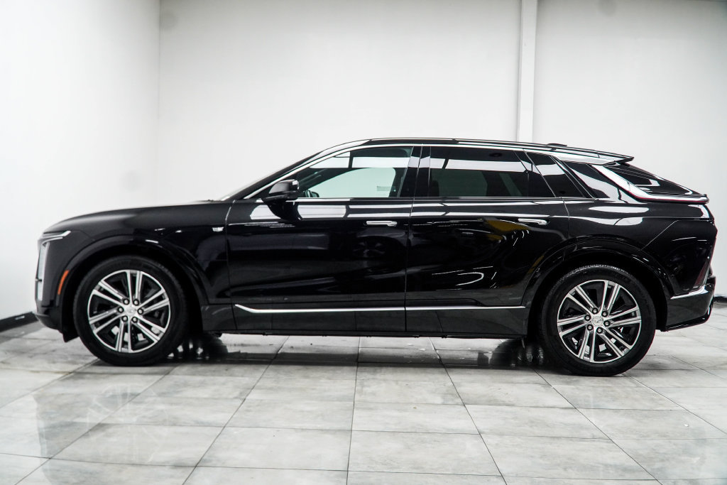 Used 2024 Cadillac Lyriq Luxury RWD image 13