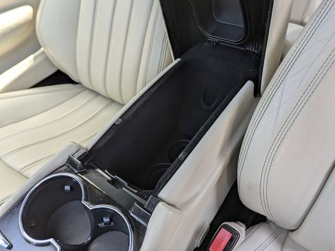 Used 2013 Maserati GranTurismo Convertible RWD image 29