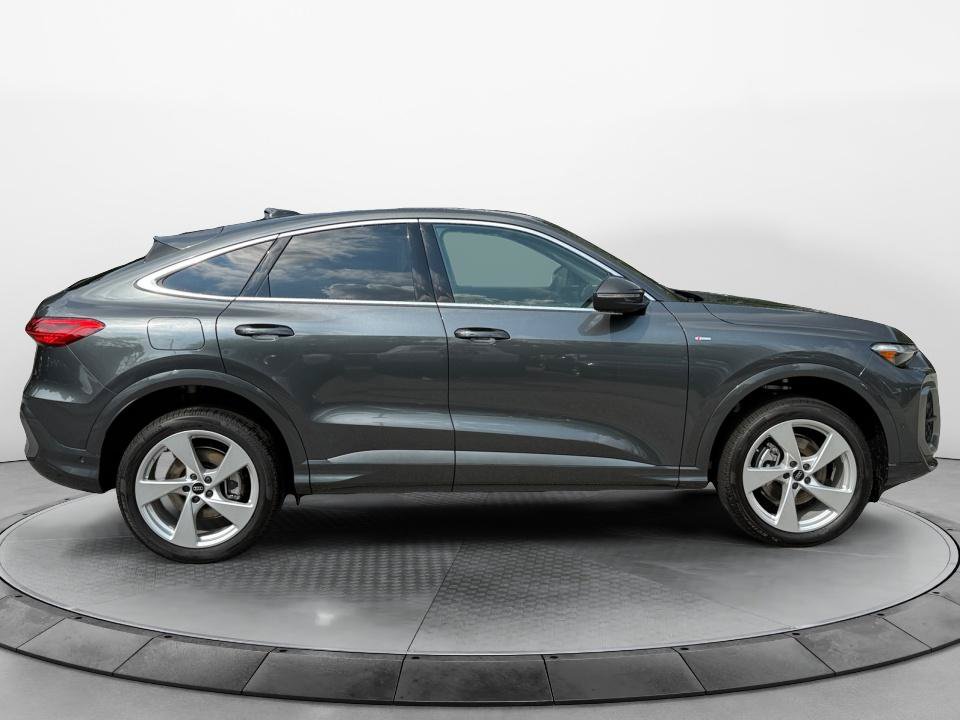 New 2026 Audi Q5 Premium Plus AWD/4WD image 8