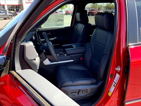 New 2026 Toyota Tundra Platinum AWD/4WD image 9