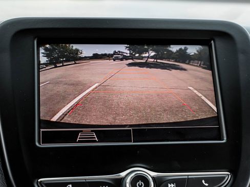 Used 2022 Chevrolet Equinox LS image 25