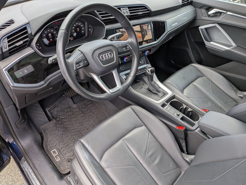 Used 2023 Audi Q3 2.0T Premium Plus w/ Premium Plus Package AWD/4WD image 11