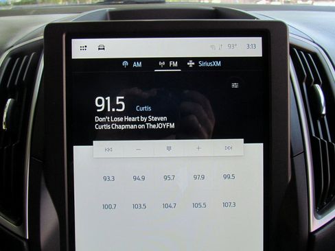 Used 2021 Ford Edge SE image 24