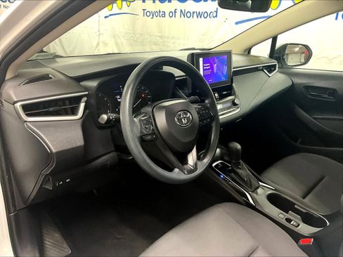 Used 2023 Toyota Corolla LE image 8