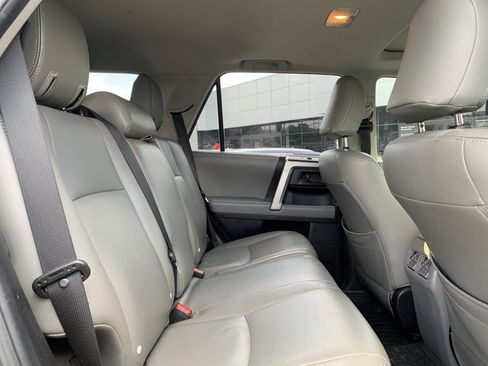 Used 2013 Toyota 4Runner SR5 w/ Convenience Pkg AWD/4WD image 32