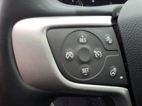 Used 2024 GMC Terrain SLT image 19