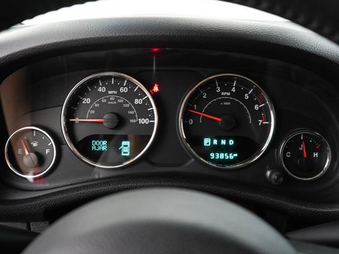 Used 2015 Jeep Wrangler Unlimited Sport w/ Quick Order Package 24S AWD/4WD image 25