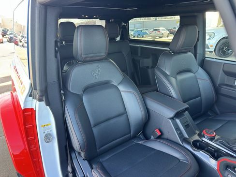 Used 2025 Ford Bronco Stroppe Edition image 32