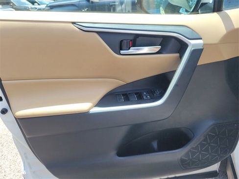 Used 2025 Toyota RAV4 XLE Premium image 12