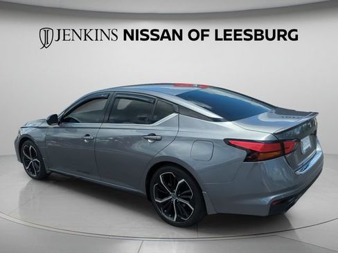 Certified 2023 Nissan Altima 2.5 SR w/ SR Premium Package FWD image 9