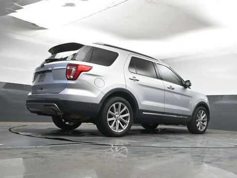 Used 2017 Ford Explorer Limited w/ Equipment Group 301A image 13