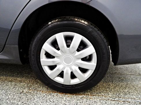 Used 2011 Toyota Corolla LE FWD image 17